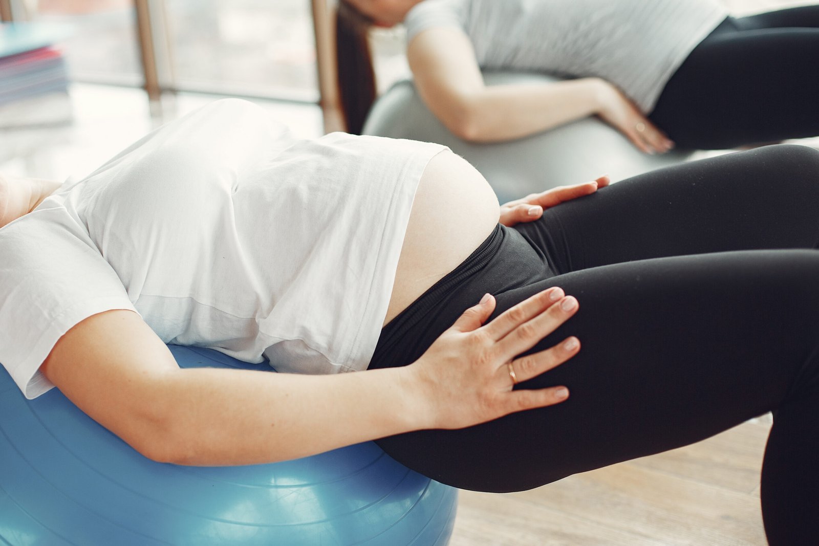 Pilates e Gestação: O segredo para fortalecer o assoalho pélvico e facilitar o parto.